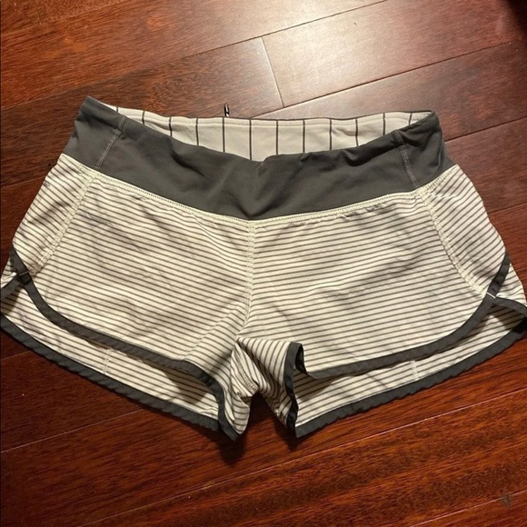 Lululemon Striped Speed Shorts Hyperstripe - Picture 5 of 7
